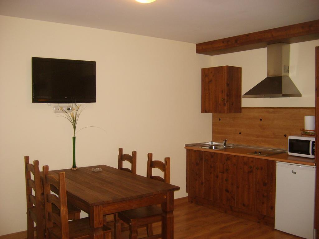Apartamentos Sanabria Galende Rum bild